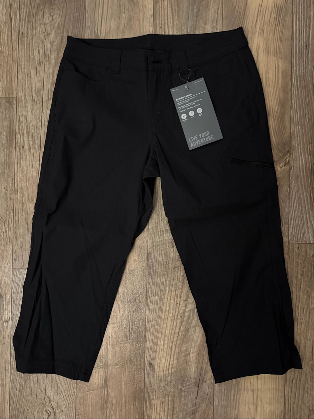 Eddie Bauer Women’s black Rainer Capris.Size 8. Brand new with tags